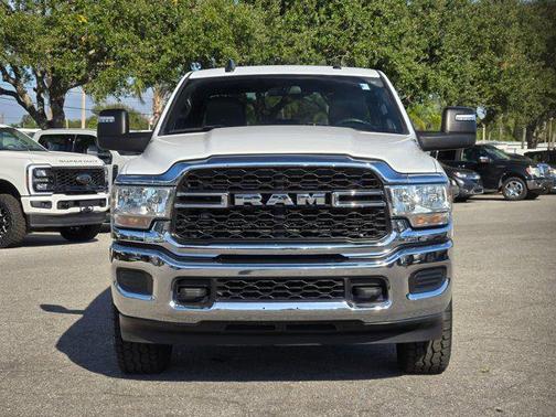 2024 RAM 2500 Tradesman Crew Cab 4x4 6'4' Box