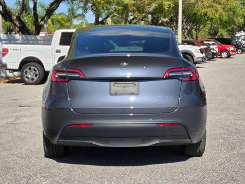 Silver/Gray 2023 Tesla Model Y Long Range Dual Motor All-Wheel Drive