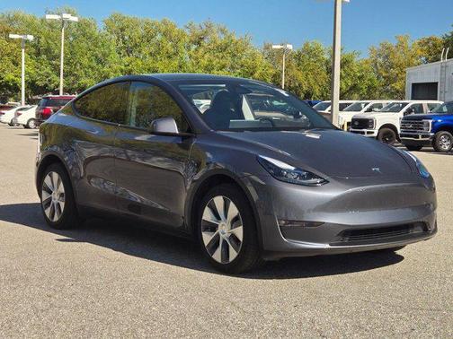 Silver/Gray 2023 Tesla Model Y Long Range Dual Motor All-Wheel Drive