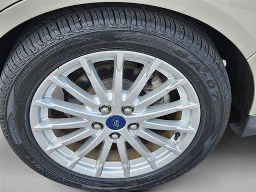 Tectonic 2015 Ford C-Max Hybrid SEL