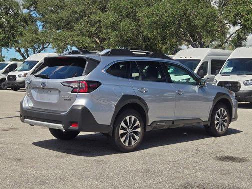 2025 Subaru Outback Touring