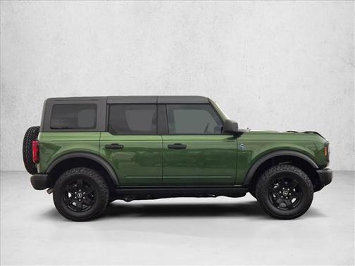 Eruption Green Metallic 2024 Ford Bronco Black Diamond