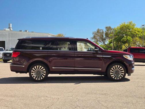 Burgundy Velvet 2020 Lincoln Navigator Reserve