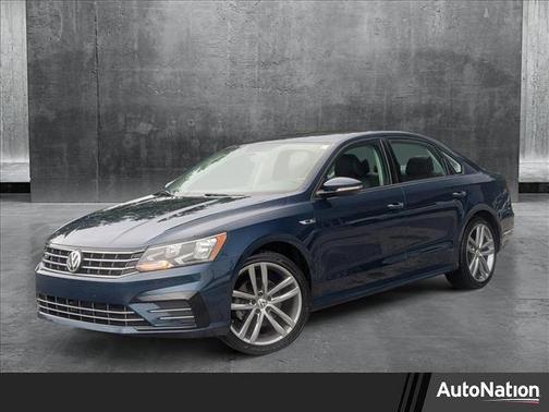 2018 Volkswagen Passat 2.0T R-Line