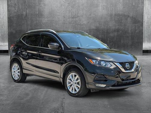 2022 Nissan Rogue Sport SV