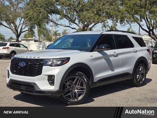 2026 Ford Explorer ST-Line