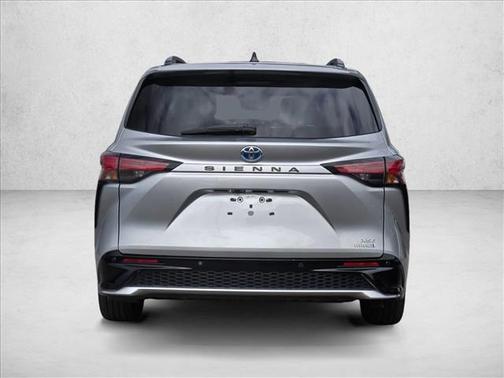 2022 Toyota Sienna XSE 7 Passenger