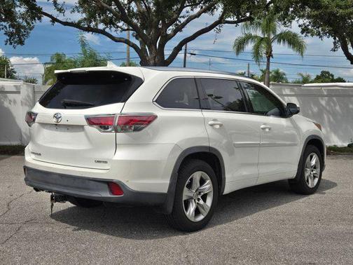 2015 Toyota Highlander Limited Platinum