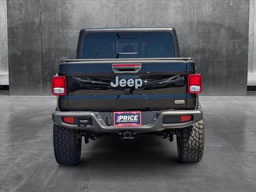 2022 Jeep Gladiator Overland
