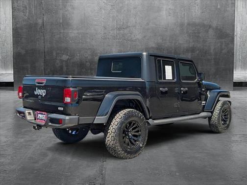 2022 Jeep Gladiator Overland