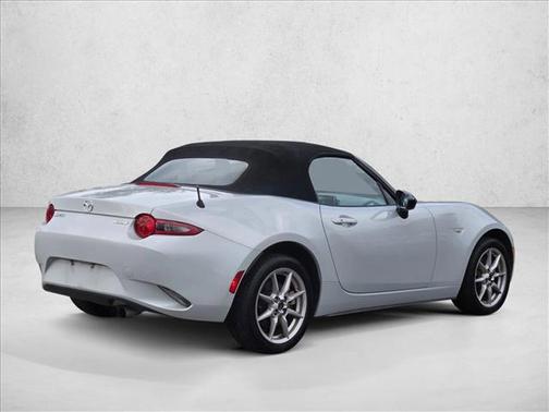 2017 Mazda MX-5 Miata Sport