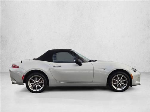 2017 Mazda MX-5 Miata Sport