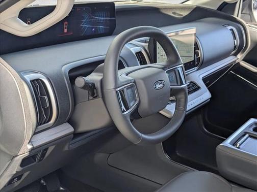 2025 Ford Expedition Max Active 4x2