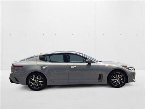 2022 Kia Stinger GT-Line
