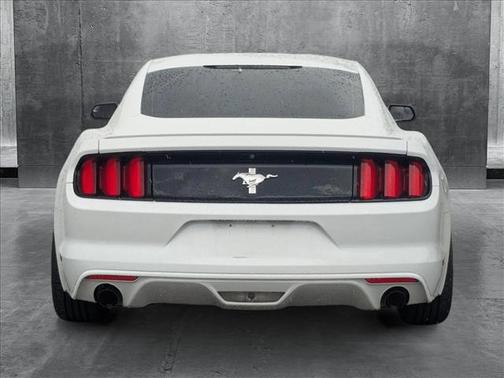 2016 Ford Mustang V6