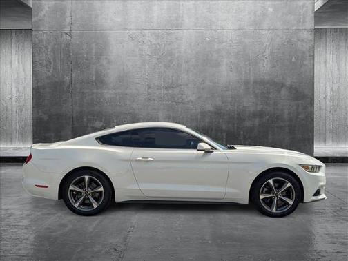 2016 Ford Mustang V6
