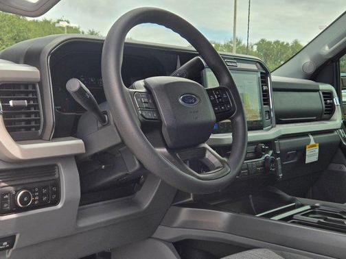 2026 Ford F-350 XLT
