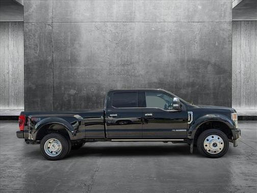 2022 Ford F-450 Platinum