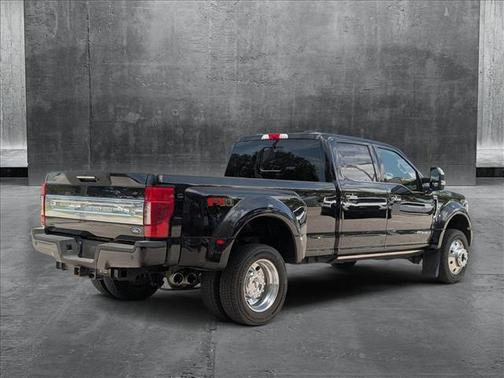 2022 Ford F-450 Platinum