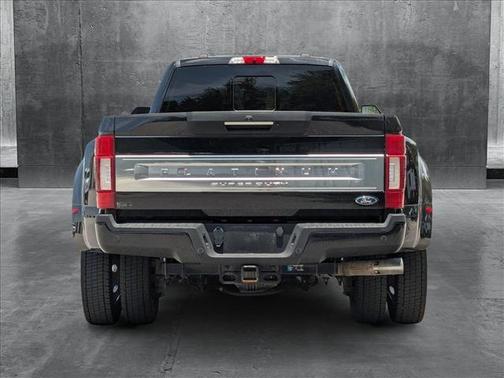 2022 Ford F-450 Platinum