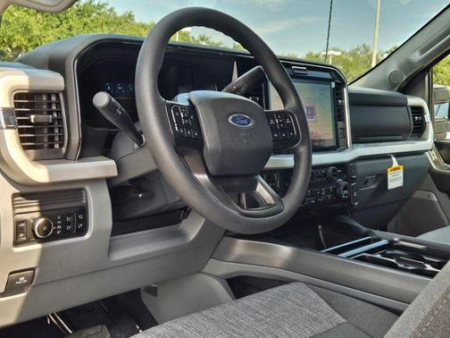2026 Ford F-350 XLT
