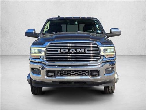 2019 RAM 3500 Laramie Crew Cab 4x4 8' Box