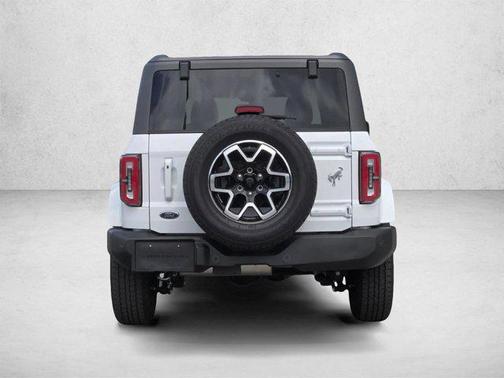 Oxford White 2025 Ford Bronco Outer Banks