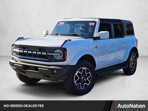 Oxford White 2025 Ford Bronco Outer Banks