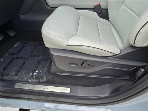 Glacier Gray Metallic Tri-Coat 2026 Ford Expedition Max Platinum