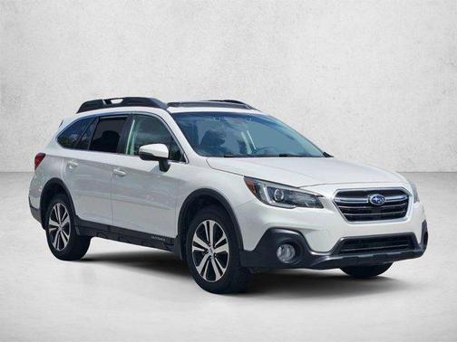 Crystal White Pearl 2019 Subaru Outback 3.6R Limited