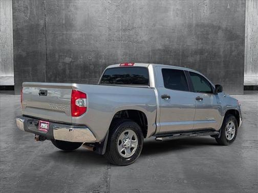 2017 Toyota Tundra SR5