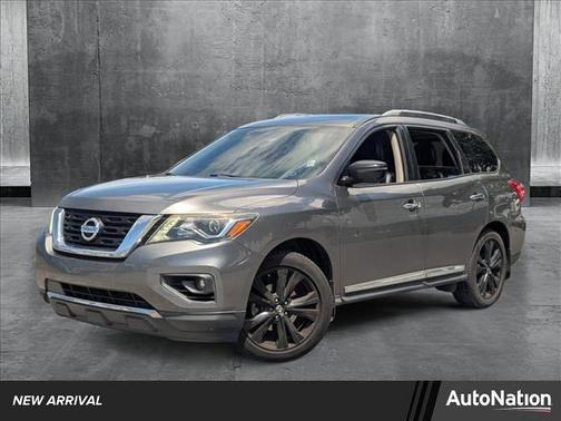 2017 Nissan Pathfinder Platinum
