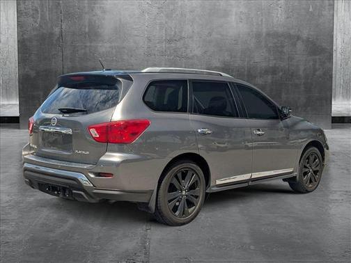 2017 Nissan Pathfinder Platinum