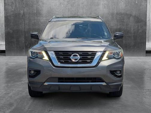 2017 Nissan Pathfinder Platinum