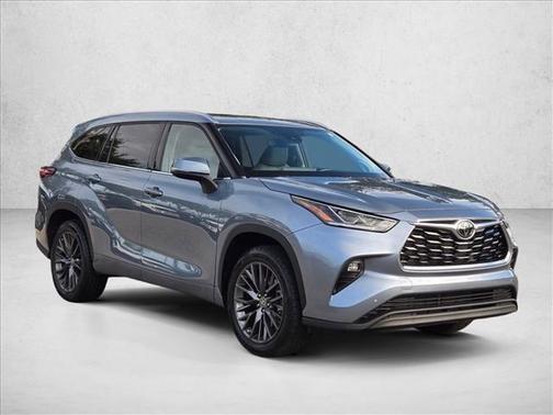 2023 Toyota Highlander Platinum