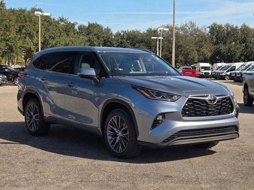 2023 Toyota Highlander Platinum