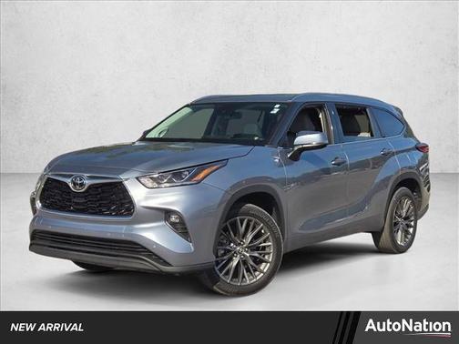 2023 Toyota Highlander Platinum