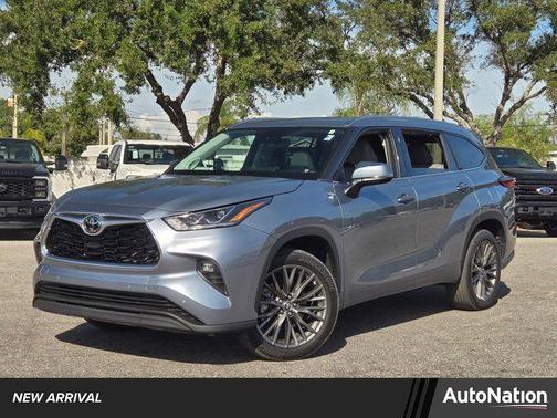 2023 Toyota Highlander Platinum