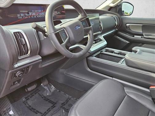 Glacier Gray Metallic Tri-Coat 2026 Ford Expedition Platinum