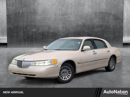2000 Lincoln Town Car Cartier