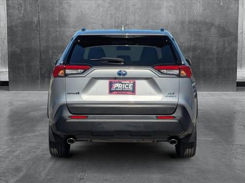 2022 Toyota RAV4 Hybrid XLE Premium