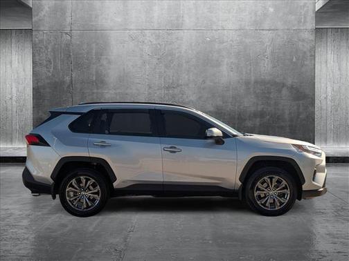 2022 Toyota RAV4 Hybrid XLE Premium