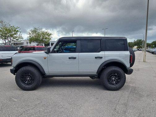 Avalanche Gray 2026 Ford Bronco Badlands
