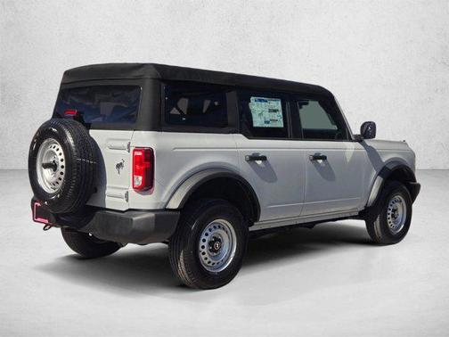 Avalanche Gray 2026 Ford Bronco Base