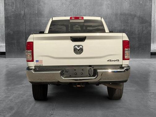 2024 RAM 2500 Tradesman Crew Cab 4x4 6'4' Box