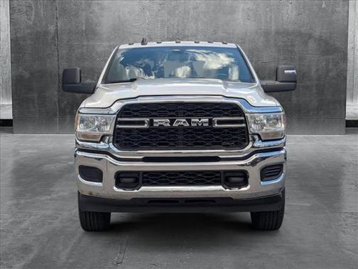 2024 RAM 2500 Tradesman Crew Cab 4x4 6'4' Box