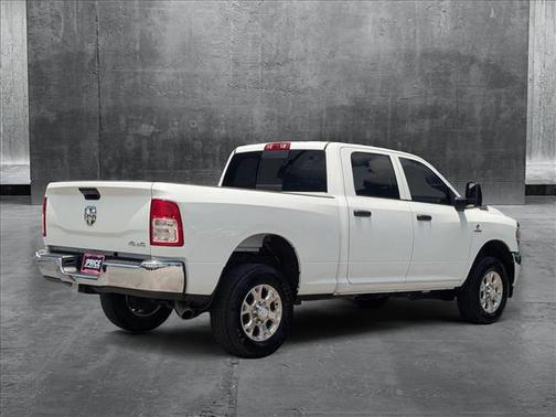 2024 RAM 2500 Tradesman Crew Cab 4x4 6'4' Box