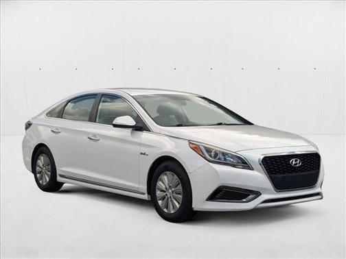 2017 Hyundai SONATA Hybrid SE