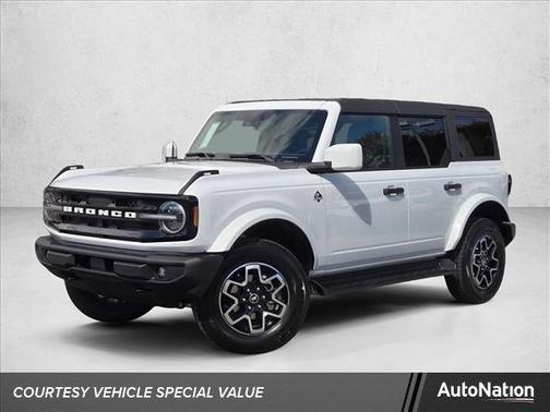 2026 Ford Bronco Outer Banks