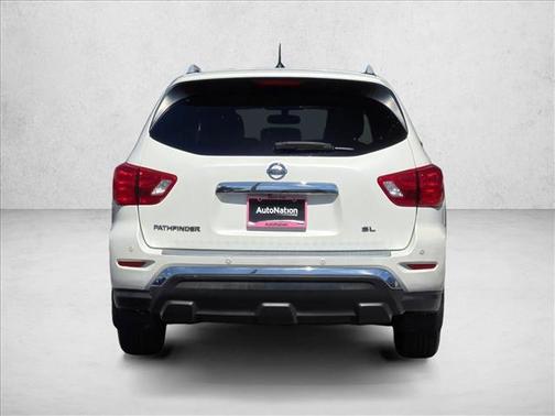 2018 Nissan Pathfinder SL